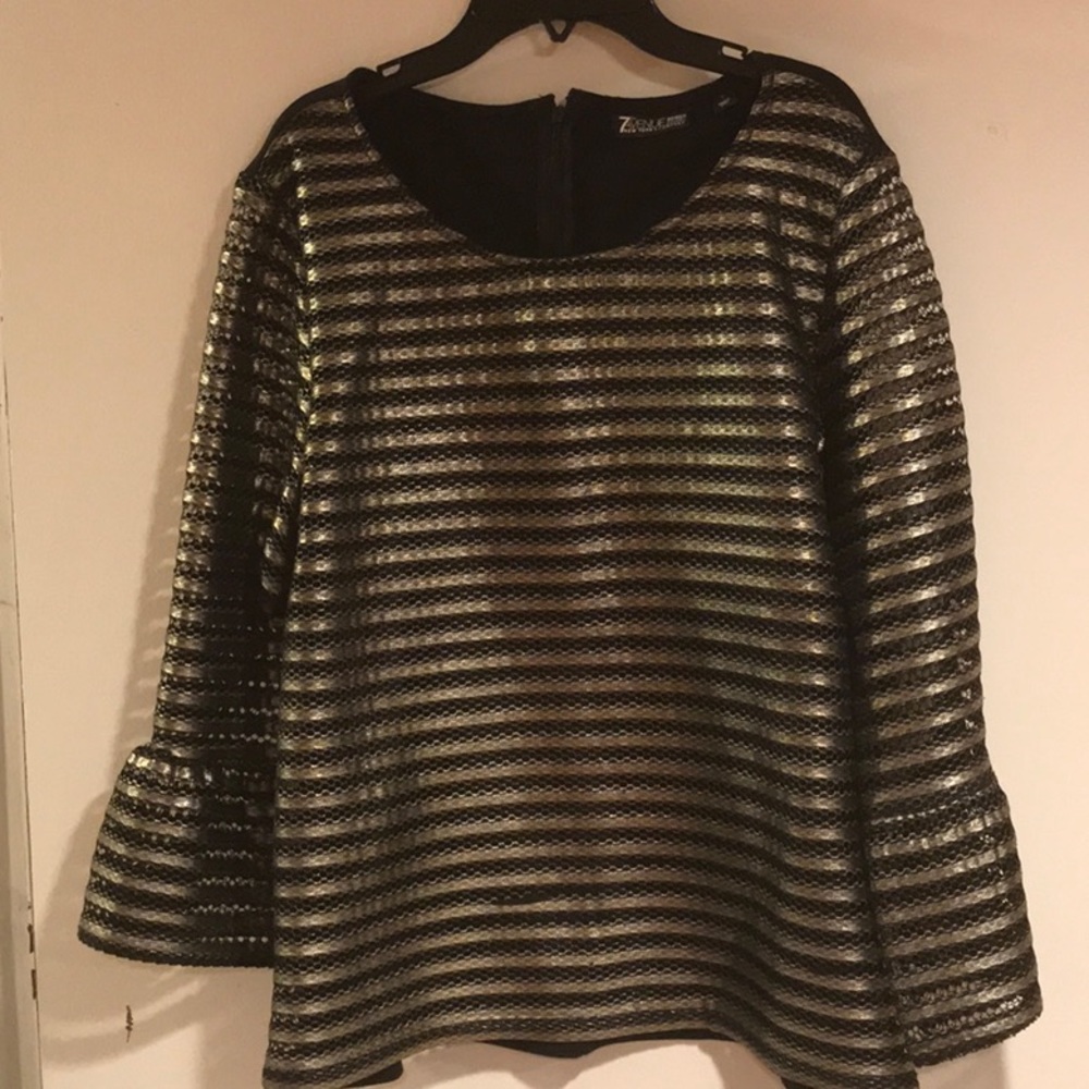 Black & Gold Top